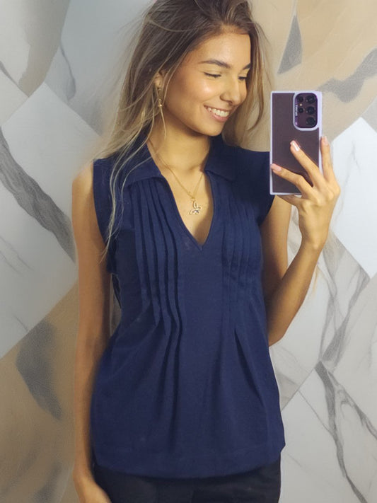 Blusa Clásica sin Mangas
