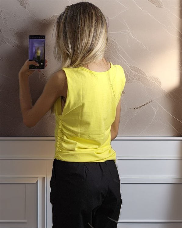 Blusa Sin Mangas Scrunched