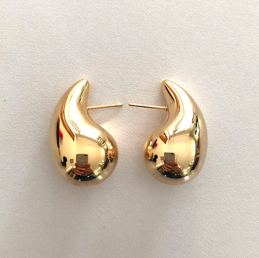 Aretes Gota Dorada Minimalista